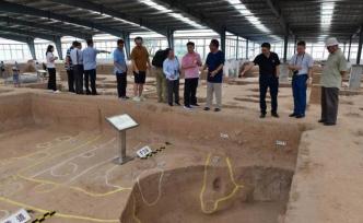 “中國考古·鄭州論壇”探討考古70年，婦好墓青玉戈等展出