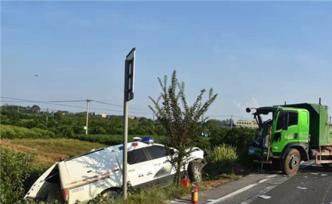 浙江衢州3名交警在勘查交通事故现场时被撞牺牲