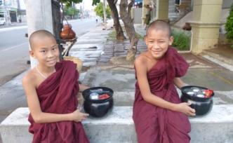 茅海建緬甸行③︱緬甸與史學(xué)：在過(guò)去與未來(lái)之間