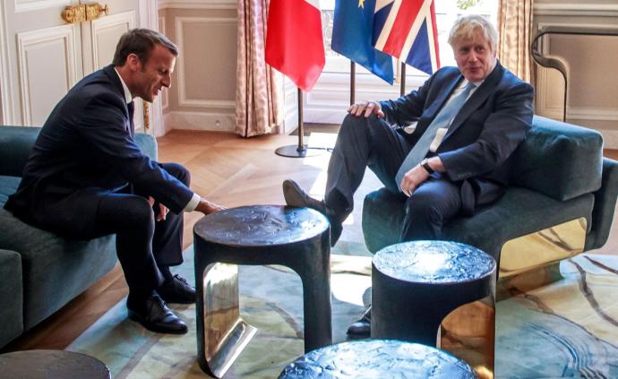 約翰遜愛麗舍宮翹腳不敬？現(xiàn)場(chǎng)視頻來了