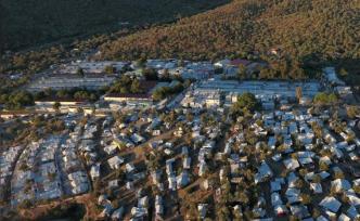 遇三年內(nèi)最大規(guī)模難民船登陸，希臘召見(jiàn)土耳其大使表不滿