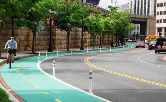 交通設(shè)施｜道路上的隔離護(hù)欄終于要被撤除了