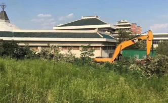 國家一級博物館院墻何以說拆就拆，珍貴文物暴露野外