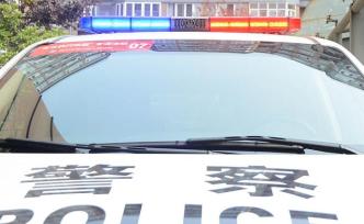 遼陽一男子持刀錘搶劫金店，警方3小時鎖定嫌犯并將其抓獲