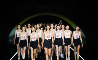 千年斷橋上演時裝秀，杭州又多一張新名片