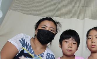 雙胞胎女孩先后患白血病，母親絕望：我為什么保不住我的孩子