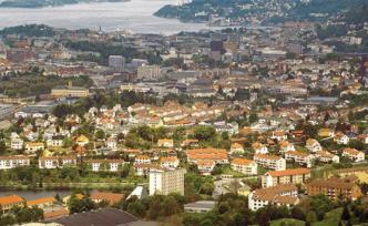 “迪拜和諧”號(hào)油輪在挪威一碼頭附近起火，油輪上仍有23人