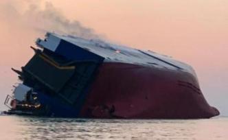 韩国一货轮在美国倾覆起火，24名船员全部获救