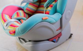 中國(guó)兒童安全座椅使用率低：家長(zhǎng)意識(shí)薄弱、社會(huì)缺乏教育