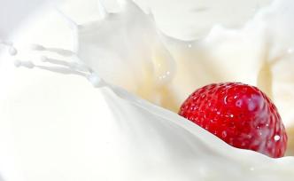 日本明治成功轉(zhuǎn)型老年食品市場(chǎng)，中國(guó)乳業(yè)巨頭該如何布局？