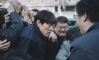 新闻报道做不到的事，作家来做