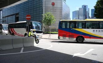 視頻｜香港60輛旅游巴士慢駛游行發(fā)聲：請社會恢復(fù)平靜