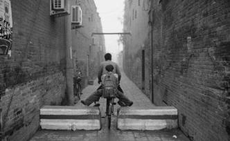 攝影師嚴(yán)明：做音樂(lè)十年，做攝影十年，我到了瞻前顧后的年紀(jì)