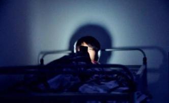 夜读丨夜深了，你为什么还没睡？