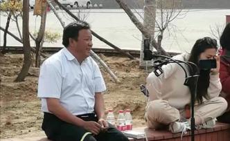 內蒙古“網紅縣長”劉建軍讓職能部門開直播，倒逼局長們學習