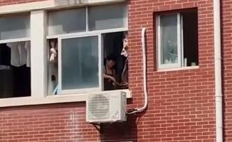 “宿舍大廚”撲街記！學生顛勺消防喊話