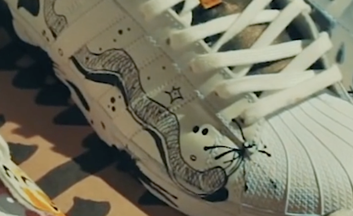 小白鞋Superstar，今年剛好50歲