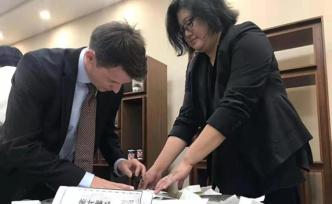 引得進(jìn)留得下，全國首家永居服務(wù)中心讓外籍人才愛上中國文化