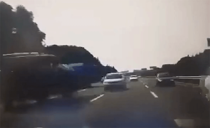 滬寧高速上調(diào)頭逆行,同車女子驚恐尖叫