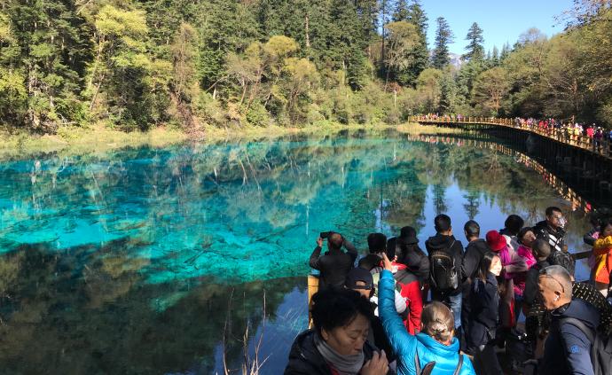 九寨沟景区重开，导游：回到妈妈怀抱