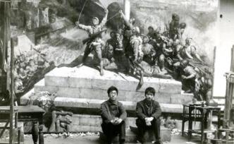 新中國美術(shù)70年|魏景山憶《占領(lǐng)總統(tǒng)府》，陳逸飛曾做模特