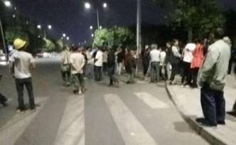 在路上拖拽一名女生并妨害民警執(zhí)行公務(wù)，自貢一男子被刑拘