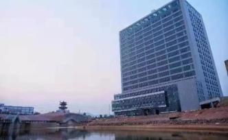 湖南一高校回應(yīng)“新學(xué)期至今未開學(xué)”：校舍建設(shè)尚處掃尾階段