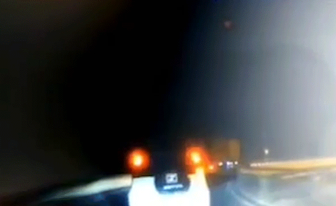 吉林松原附近墜落一顆隕石，天空火光一片