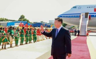 習(xí)近平到訪印度首日：莫迪著民族服裝迎接，海濱小鎮(zhèn)共賞古跡