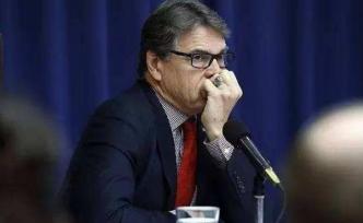 美国国会就特朗普“电话门”传唤能源部长佩里
