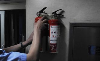 上海至开化一列车突发火情，官方通报系机车故障未有人员伤亡