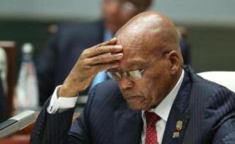 南非前總統(tǒng)祖馬就貪腐指控出庭受審，一度面臨16項罪名指控
