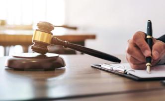 男子称查出HIV遭拒录，茅台酱香酒公司被诉侵犯平等就业权