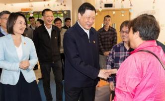 應(yīng)勇赴徐匯調(diào)研徐家匯中心項(xiàng)目等，推動(dòng)主題教育取得實(shí)效