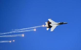 空軍以全盛陣容展翅長(zhǎng)春慶祝成立70周年