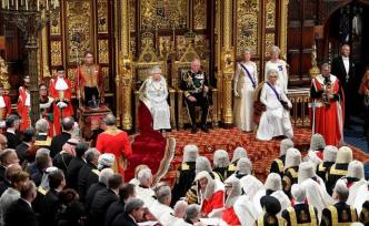 英國(guó)女王：首要任務(wù)10月31日脫歐