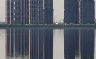 房地產(chǎn)行業(yè)數(shù)據(jù)背離背后：中小房企頻繁通過甩賣項(xiàng)目求生