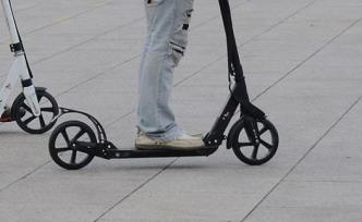 上海首例電動滑板車上路被交警扣留案宣判，原告訴求被駁回