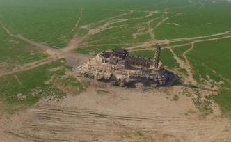 鄱阳湖枯水期，千年石岛落星墩露出水面