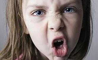 那些臭臉的蒼蠅館子，你為什么就是放不下？