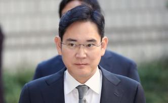 三星“太子”李在镕出席親信干政案重審首次庭審，或再被收押