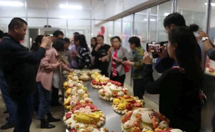 52家加盟店！下崗女工靠花餑餑做董事長