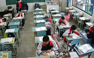 老師教室內(nèi)被學(xué)生猛擊頭部9次，仍未蘇醒