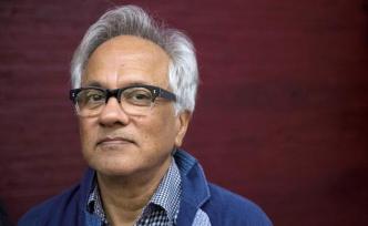 安尼施·卡普爾大型個(gè)展中國(guó)首秀：巨大的、五彩斑斕的紅