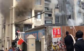 搭“人梯”救人城管：居民對我們有改觀