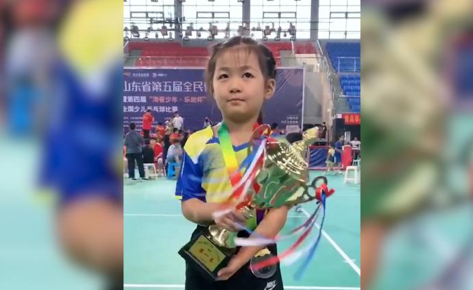 女童神似福原愛，首次乒乓球比賽獲冠軍