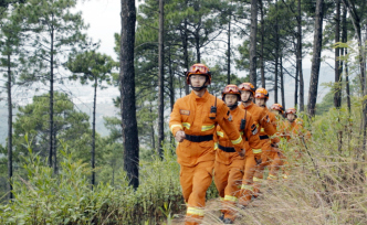 林中路｜接過(guò)烈士的旗，我是消防新兵