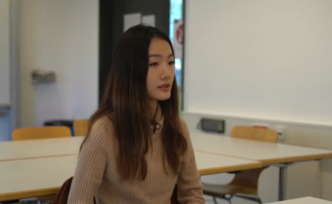 三種語言怒懟“港獨(dú)”示威者，這位內(nèi)地姑娘找到了