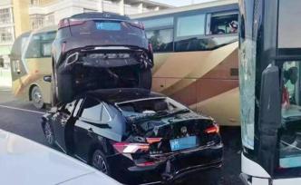 今晨上海内环高架发生多车相撞事故，目前事故已处理完毕