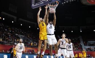 Pac-12中国赛连续5年举办，中国大学篮球能借鉴什么？
